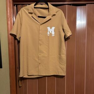 Unbranded Men's shirt & Short Set size smart. NWOT